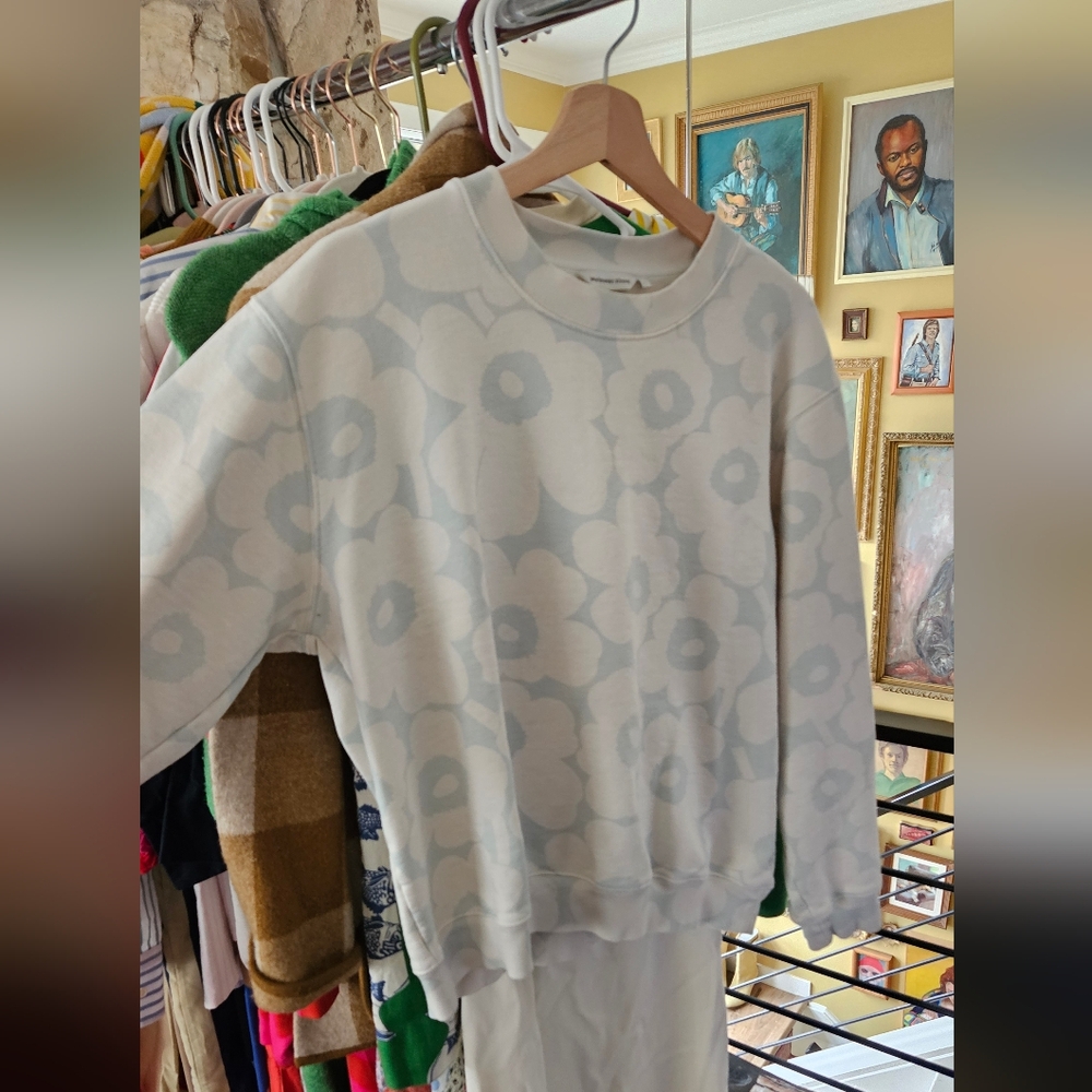 Marimekko Floral Pattern Crewneck Sweater - White & Pale Mint Size Large Uniqlo - Picture 2 of 4